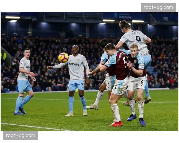 英超战术复古革命 长掷界外球使用频率创近十年新高 英超战术复古革命 长掷界外球使用频率创近十年新高