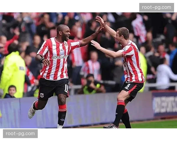 桑德兰紧凑防守应对德比 勒布里442阵型侧重中路保护与反击